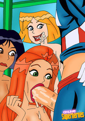 Horny Totally spies girls sucking dick